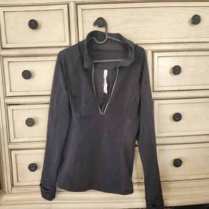 Lululemon Pullover size 6